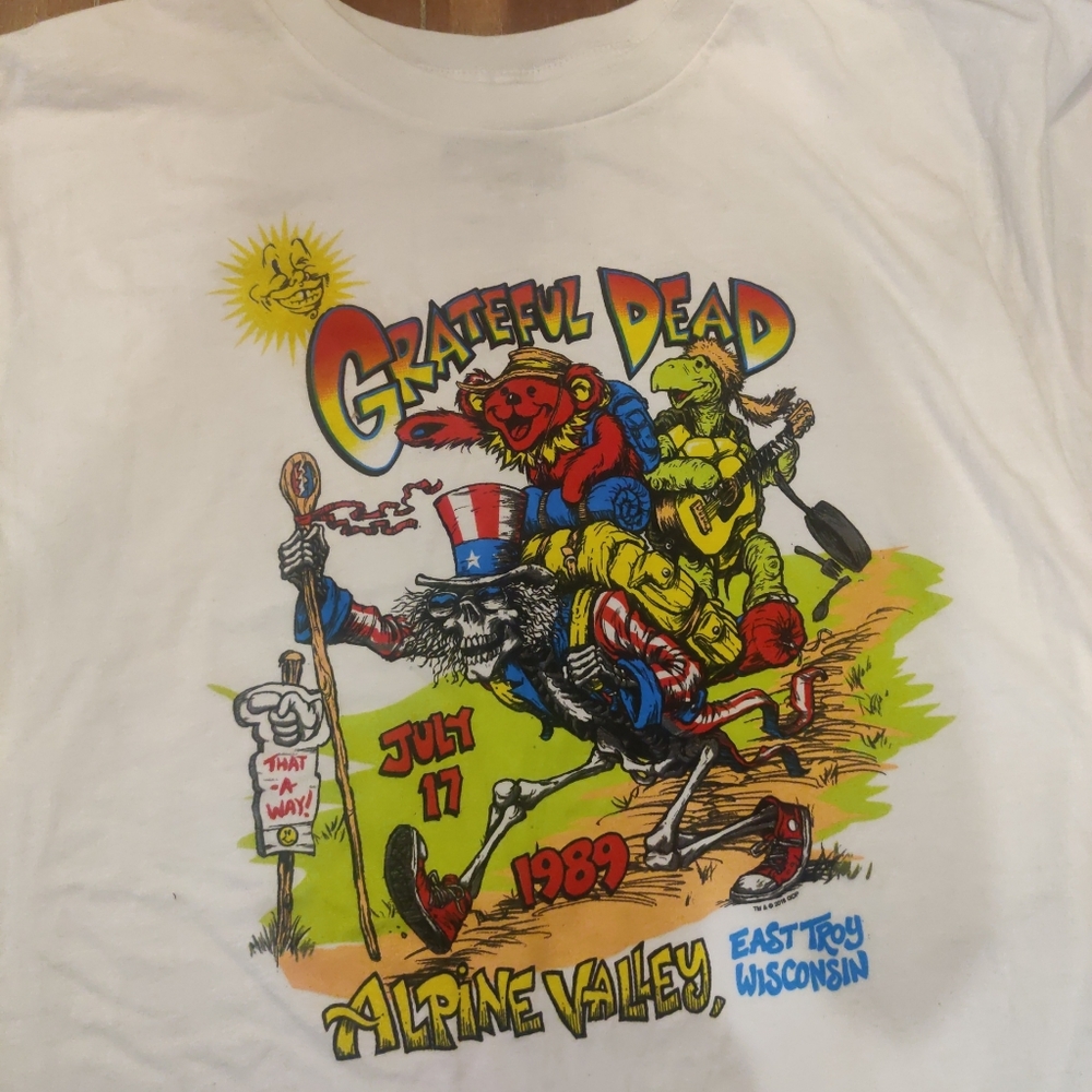 Grateful dead t-shiry